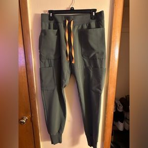 Figs moss scrub bottoms